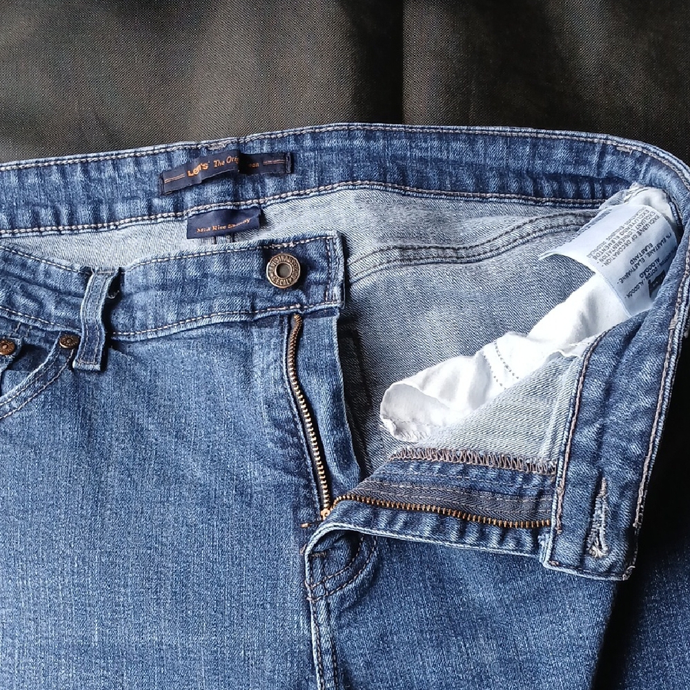 Levis Gently Worn Levi's Blue Denim Jeans Size 16M - Picture 6 of 6